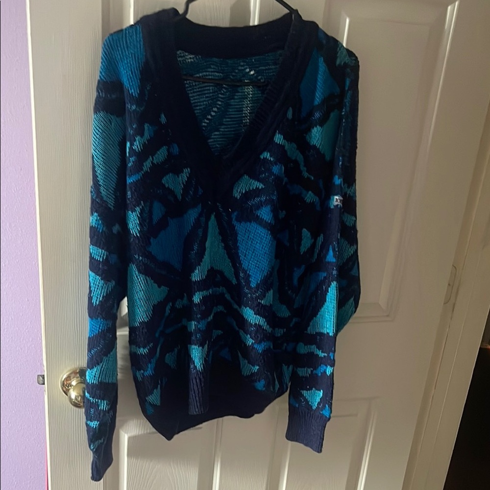 Hugo Boss Vintage Blue V-Neck Sweater Men’s Ribbed Knit Pullover Classic Fit
